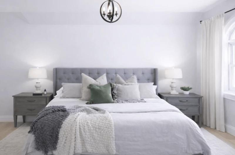 Deluxe King Room interior